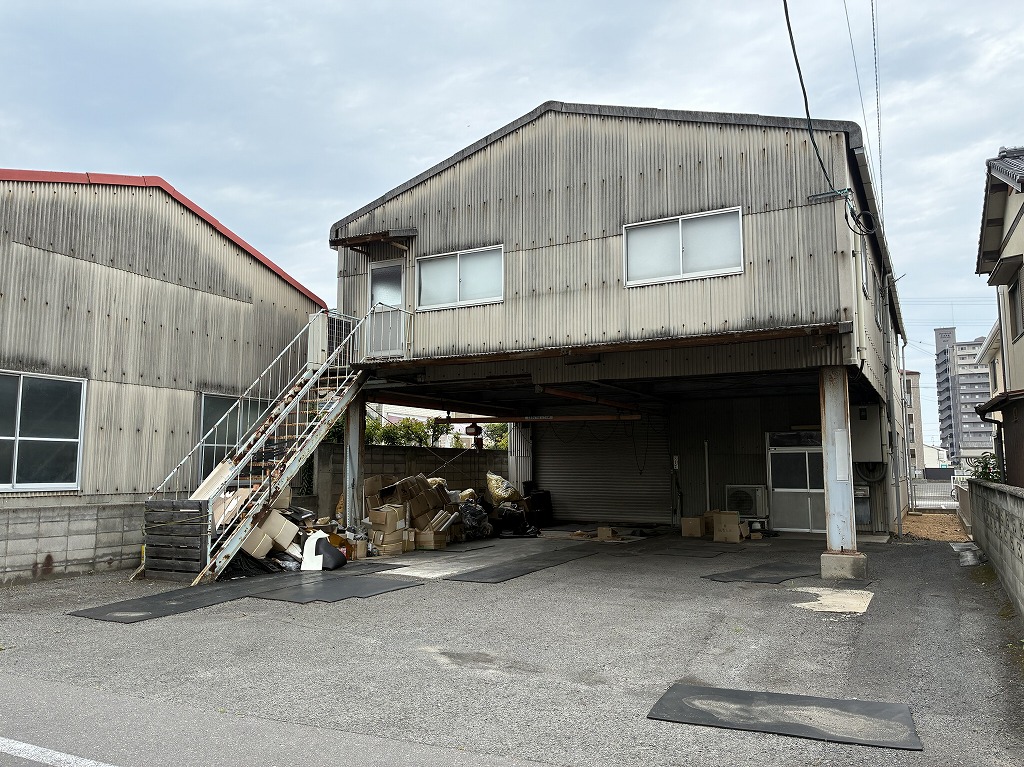 【新着物件】高松市木太町　倉庫　鉄骨造2階建　敷地90坪超